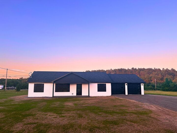 Property Photo:  40 Bartlett Cove Drive  ME 04474 