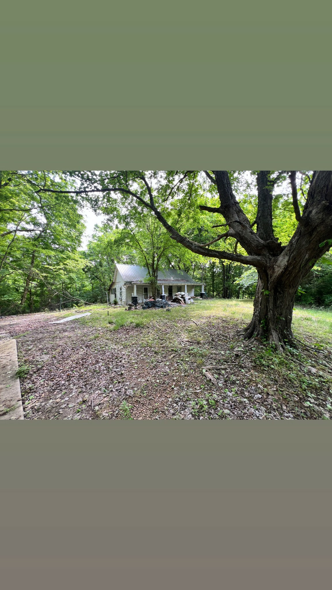 Property Photo: 1551 Cumberland Heights Rd TN 37040