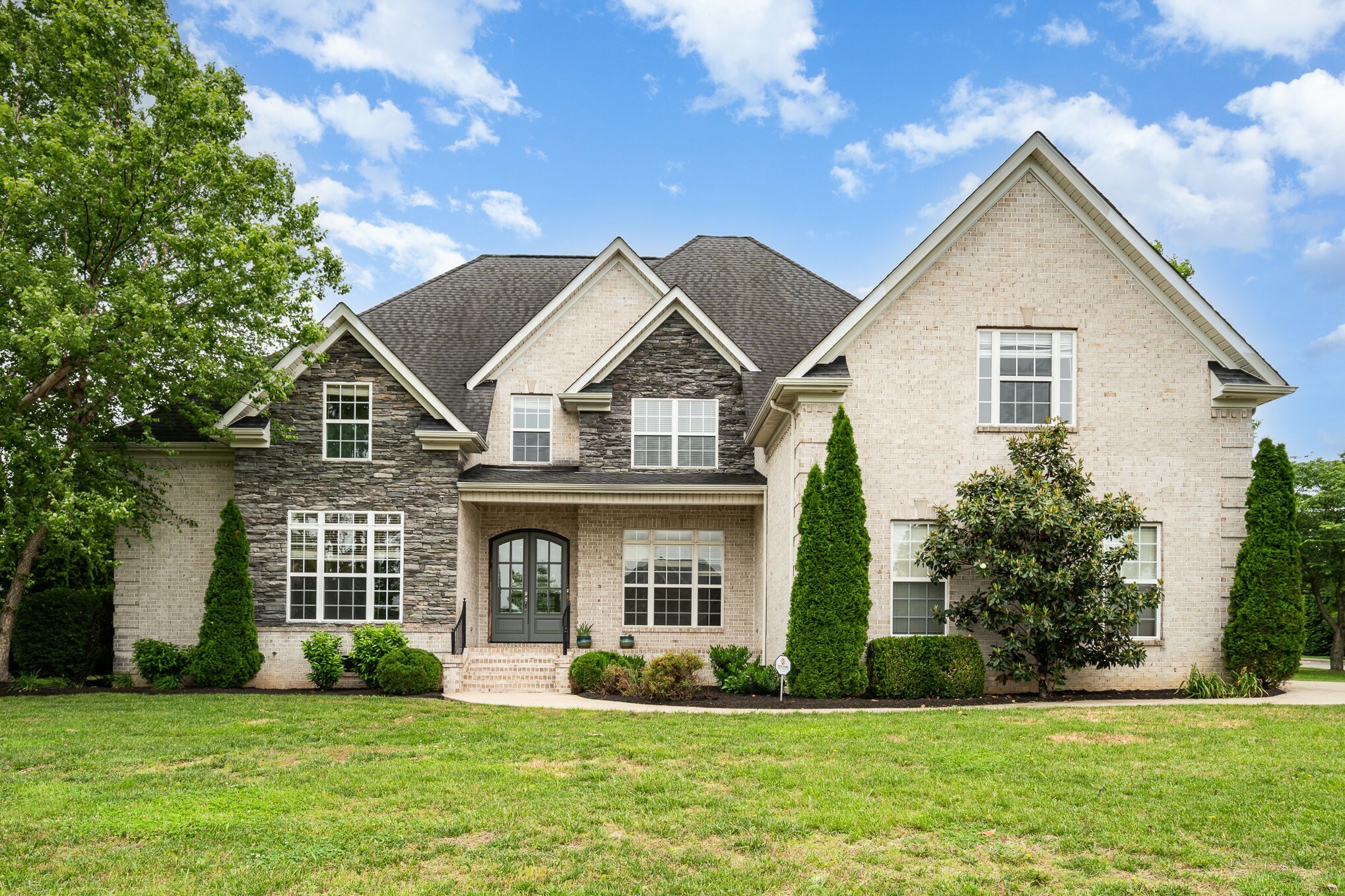 Property Photo: 2804 Battleground Dr TN 37129