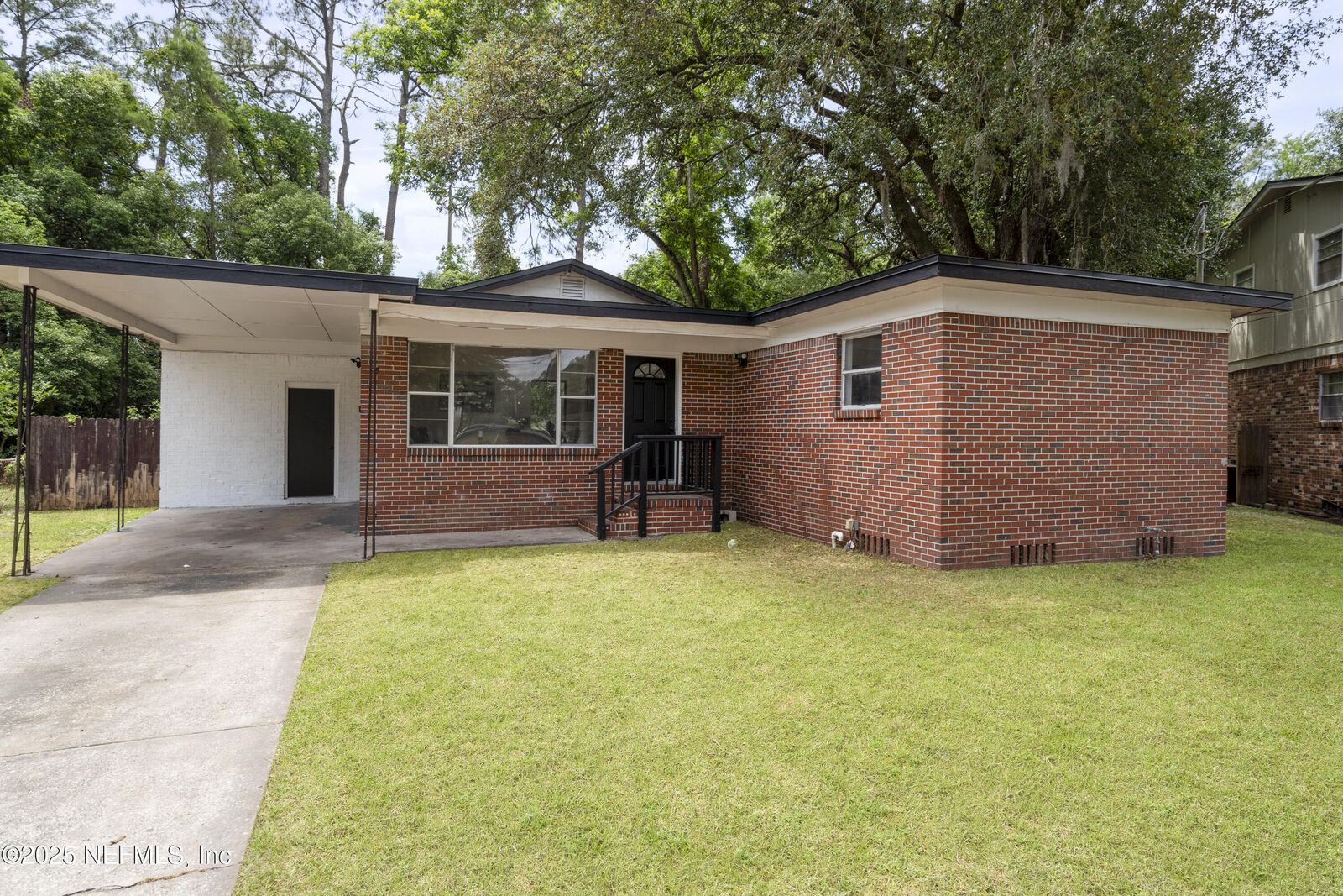 Property Photo:  5888 Gaspar Circle S  FL 32219 