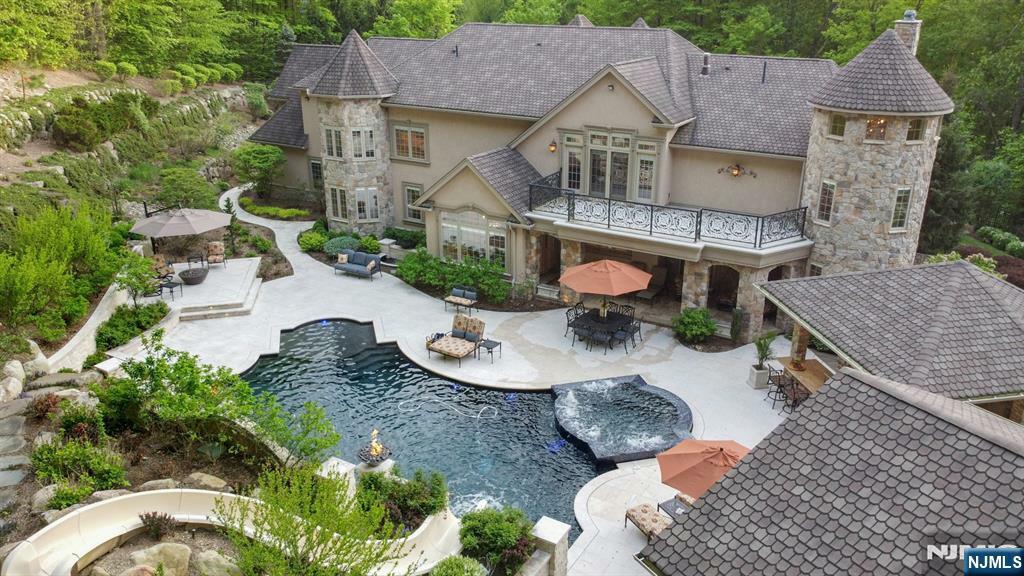 Property Photo: 22 Nottingham Court NJ 07456