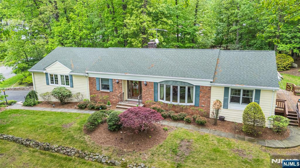 Property Photo: 6 Arrowhead Road NJ 07430