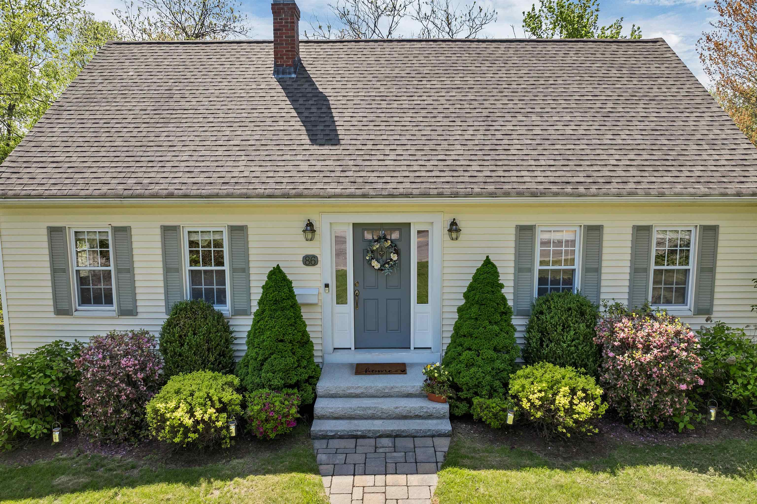 Property Photo: 86 Broadway NH 03275