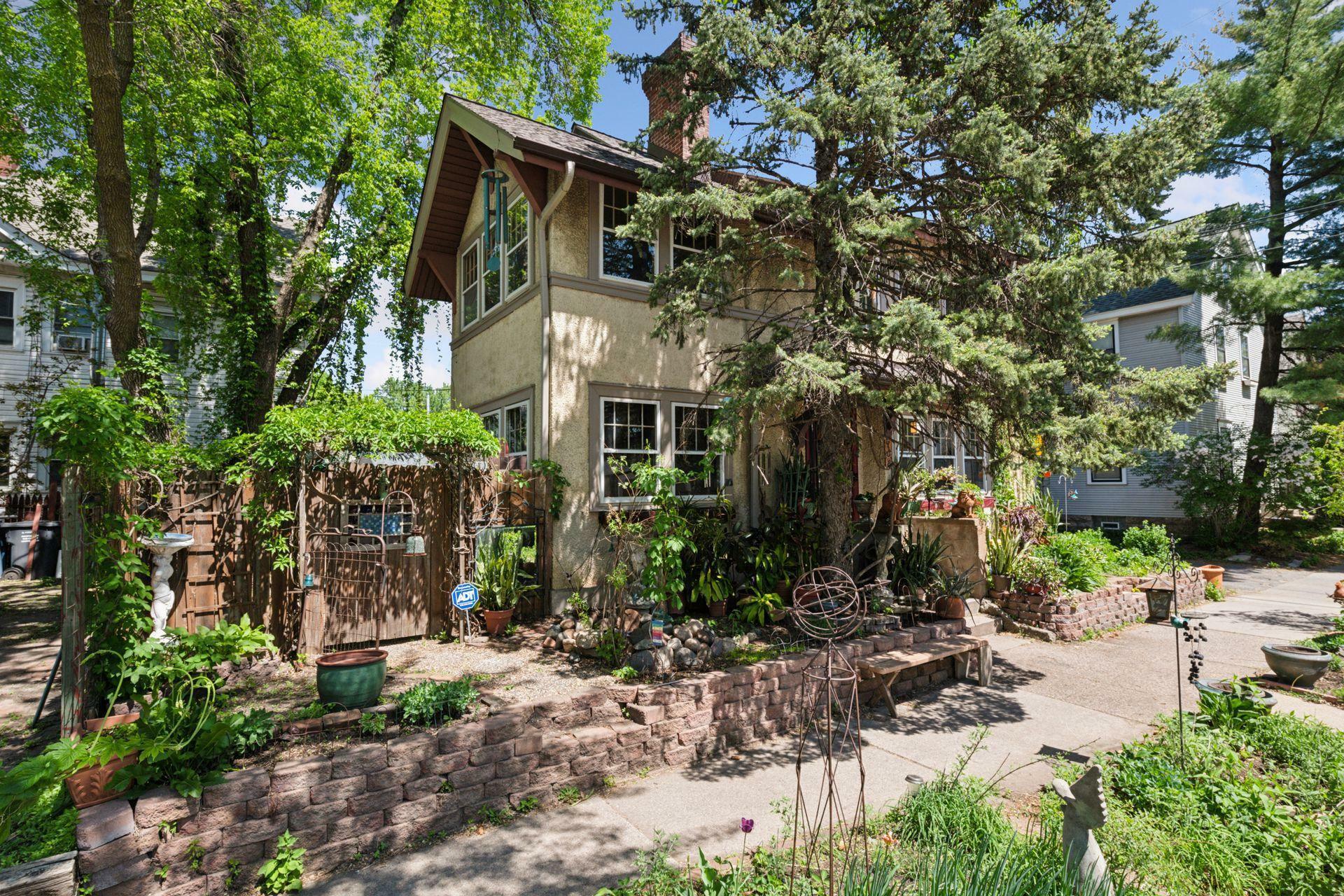 Property Photo: 708 E 32nd Street MN 55407