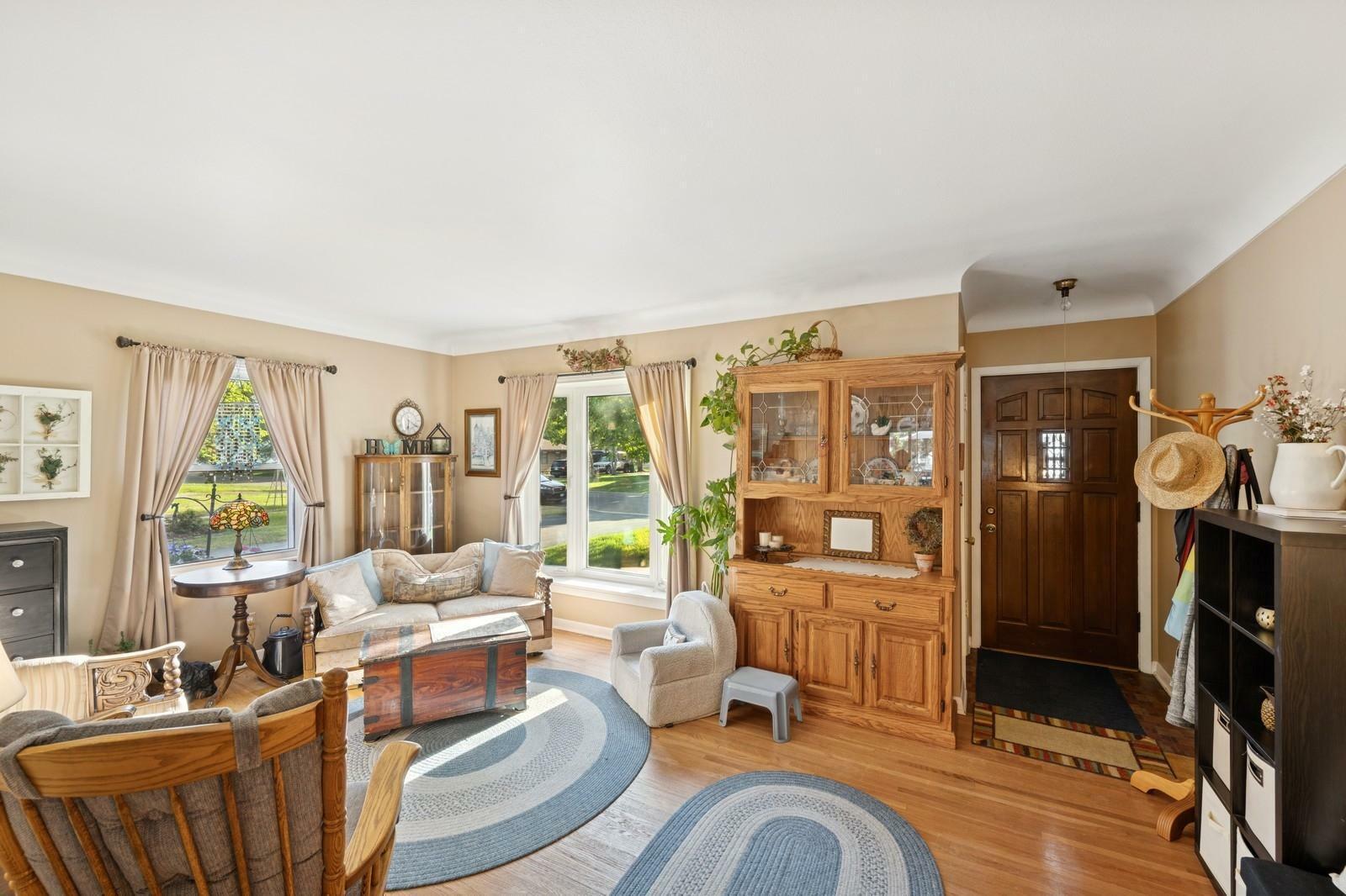 Property Photo: 5318 Georgia Avenue N MN 55428
