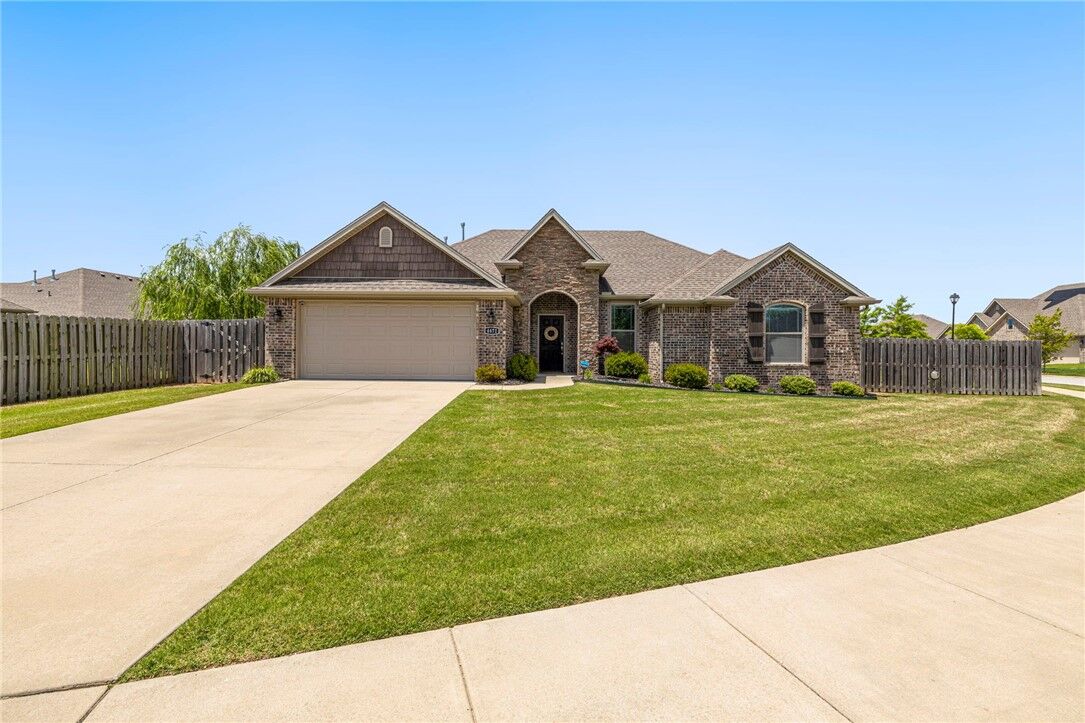 Property Photo:  4471 W Oldham Drive  AR 72704 