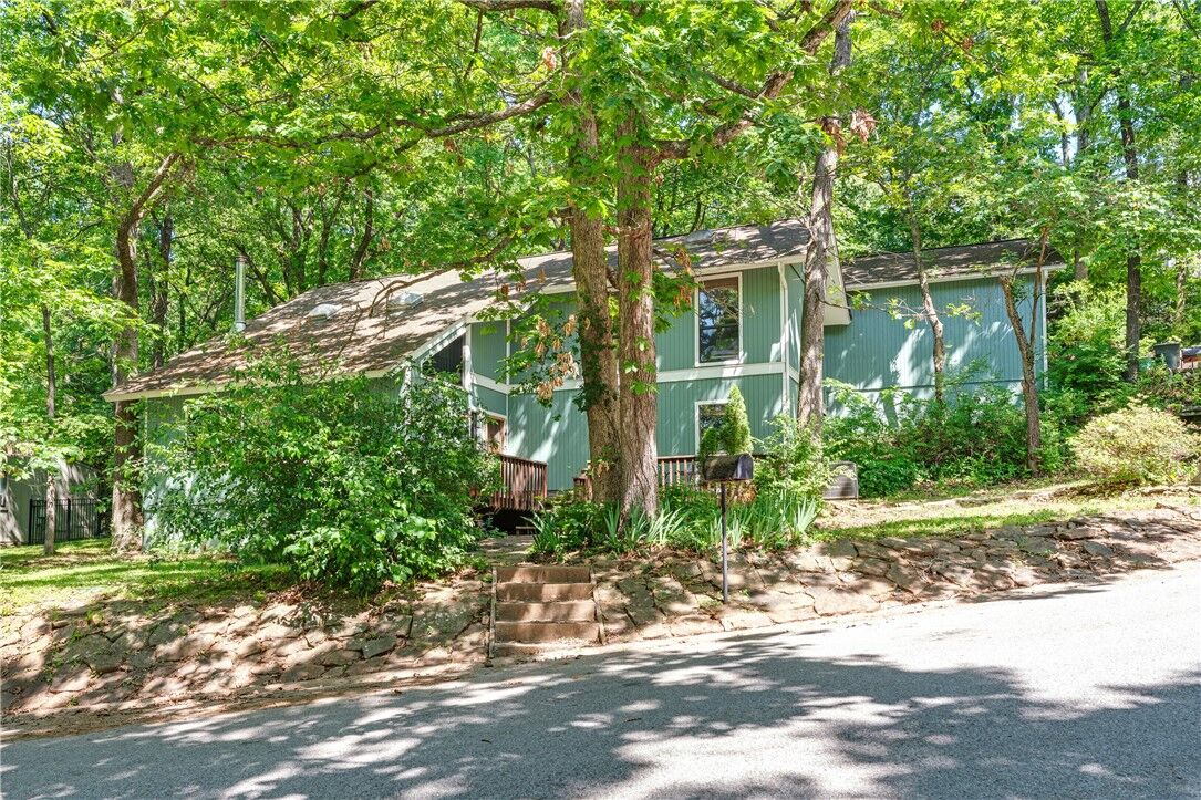 Property Photo:  1824 Applebury Place  AR 72701 