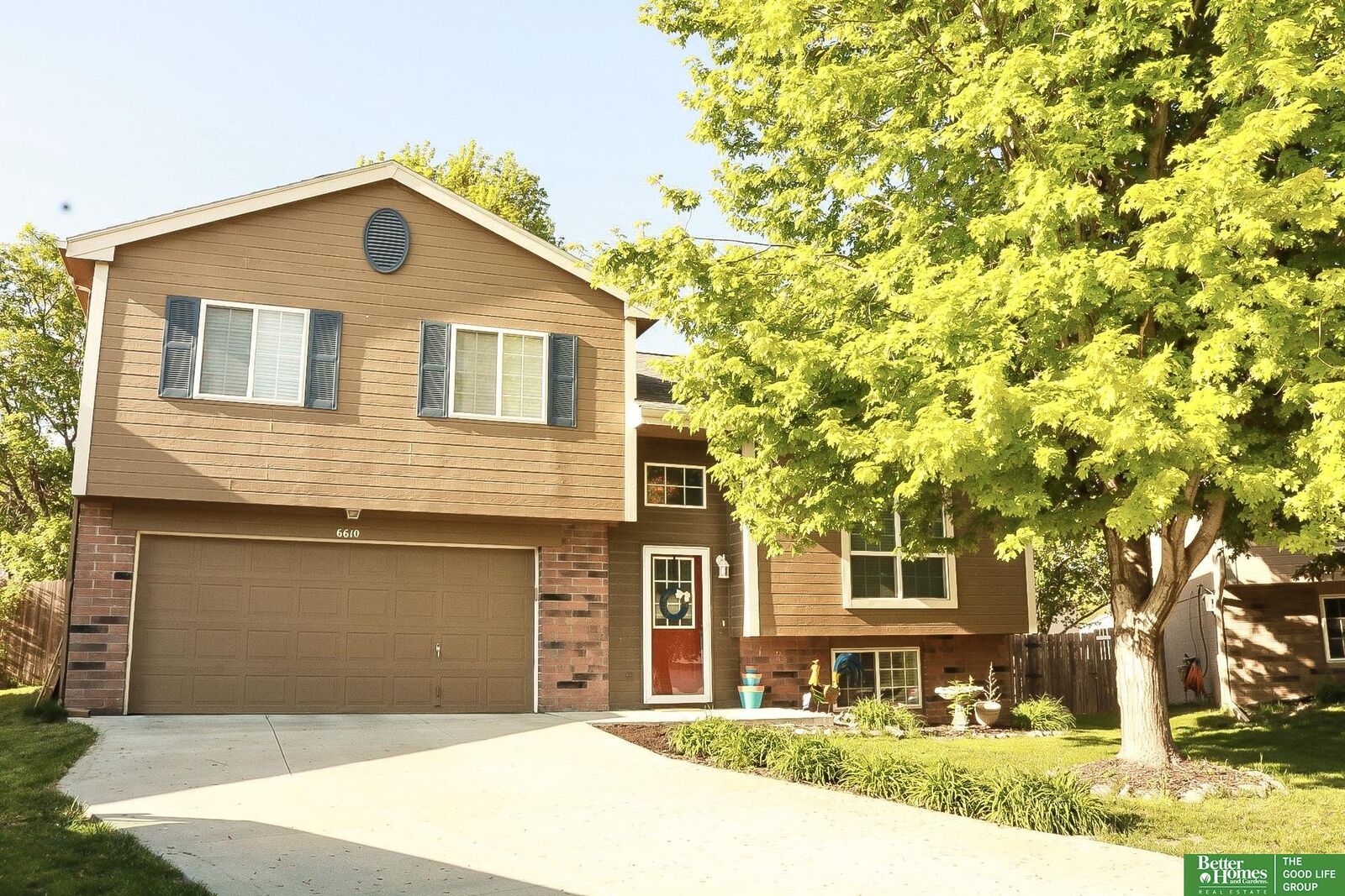 Property Photo: 6610 N 117 Circle NE 68164