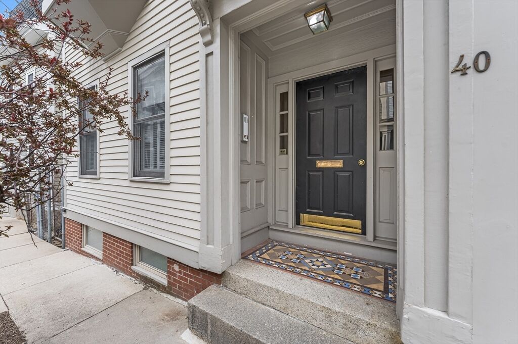 Property Photo: 40 Pearl St 1 MA 02129
