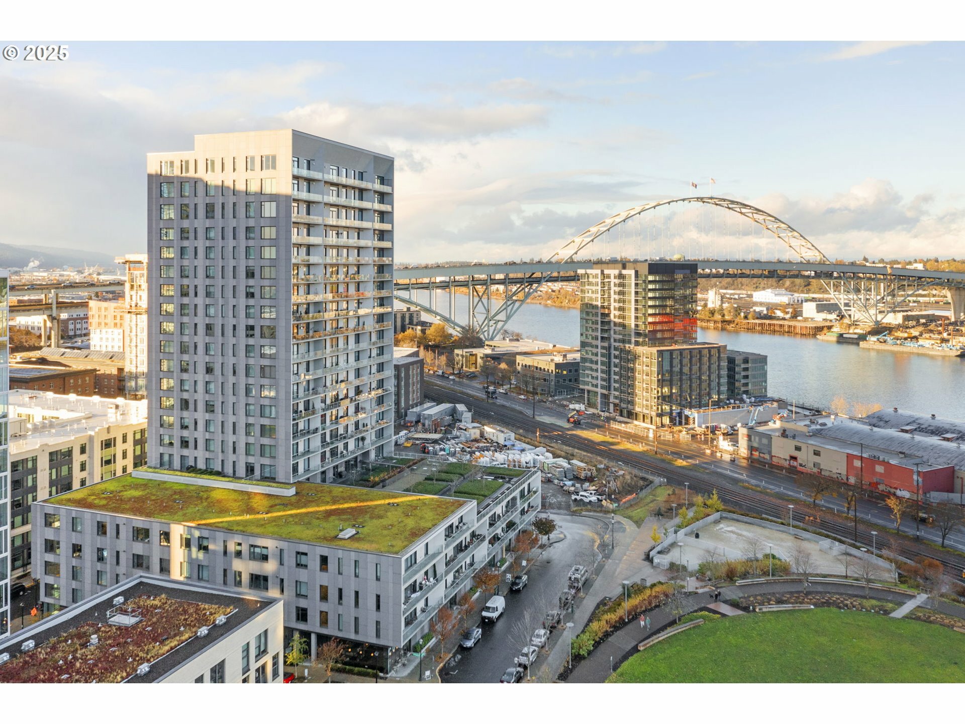 Property Photo: 1150 NW Quimby St 608 OR 97209