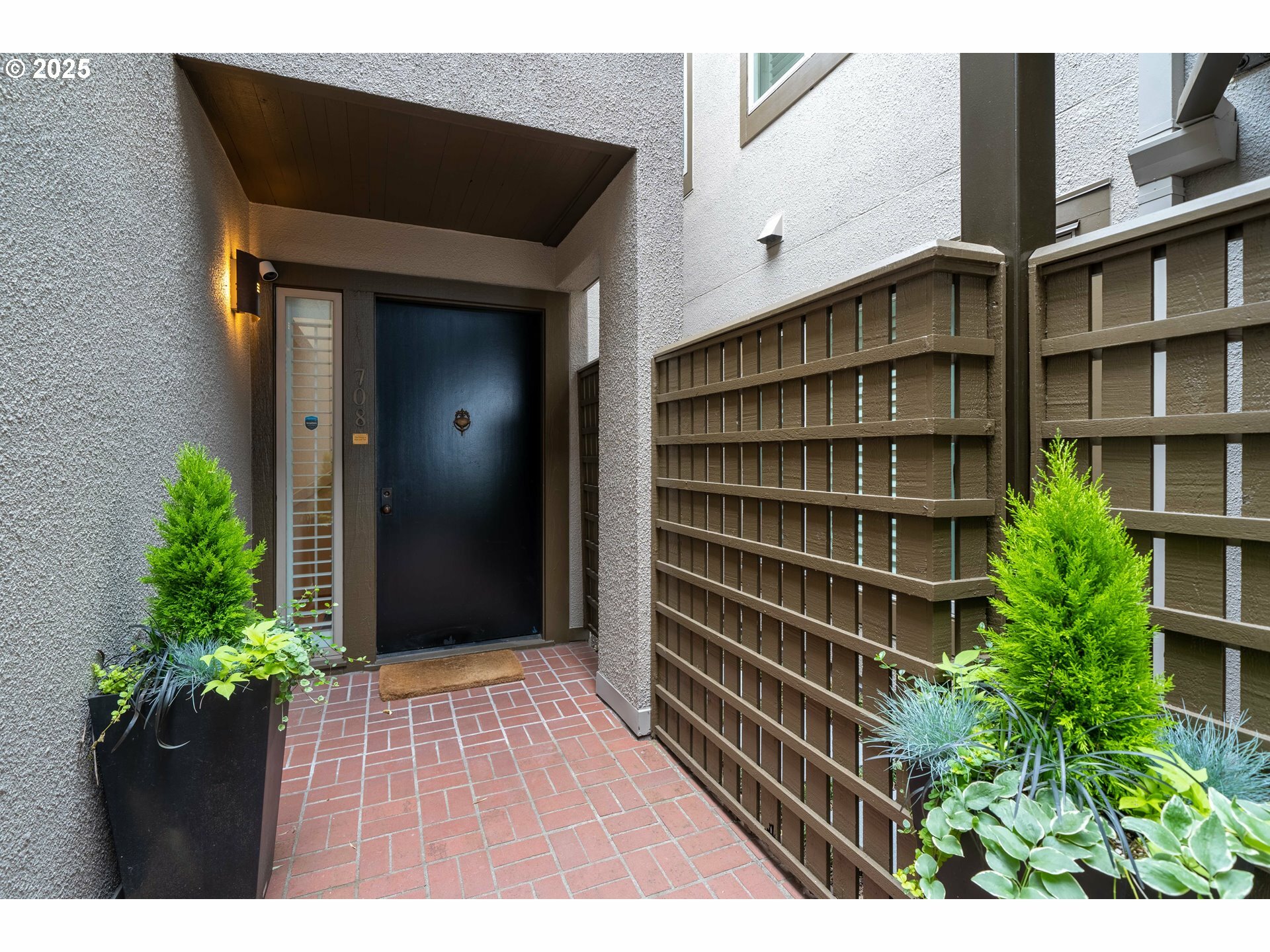 708 NW Westover Ter  Portland OR 97210 photo