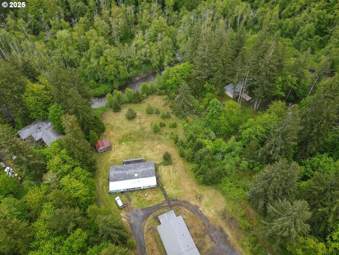 Property Photo: 7480 Alvord Alley Rd OR 97347