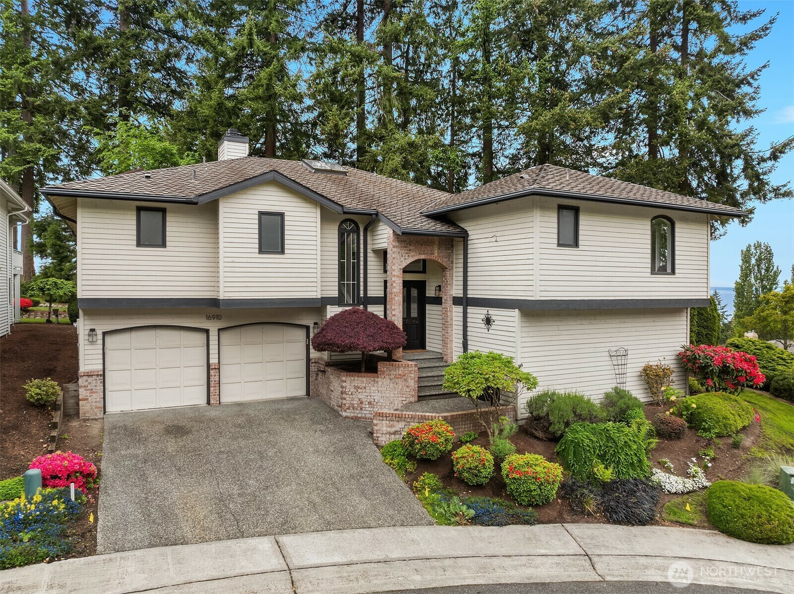 Property Photo: 16910 73rd Place W WA 98026