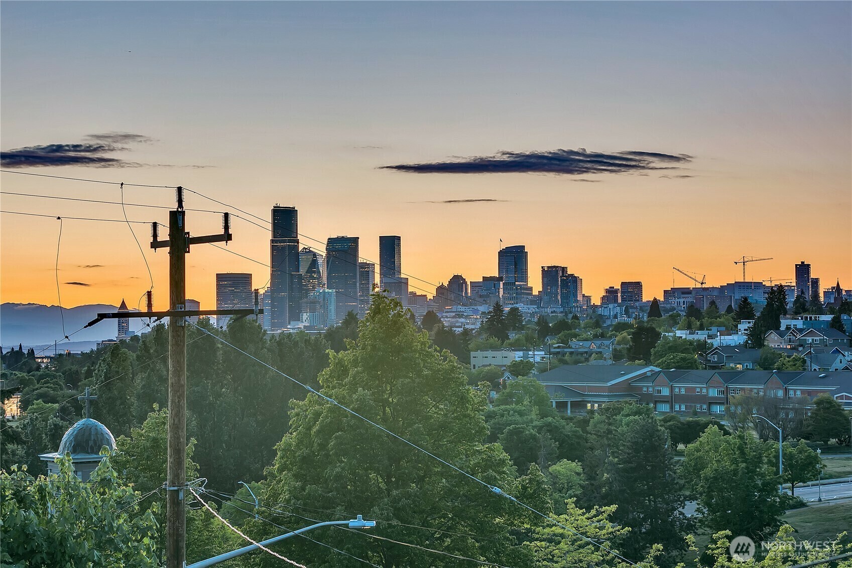 Property Photo: 1706 Bradner Place S 3 WA 98144