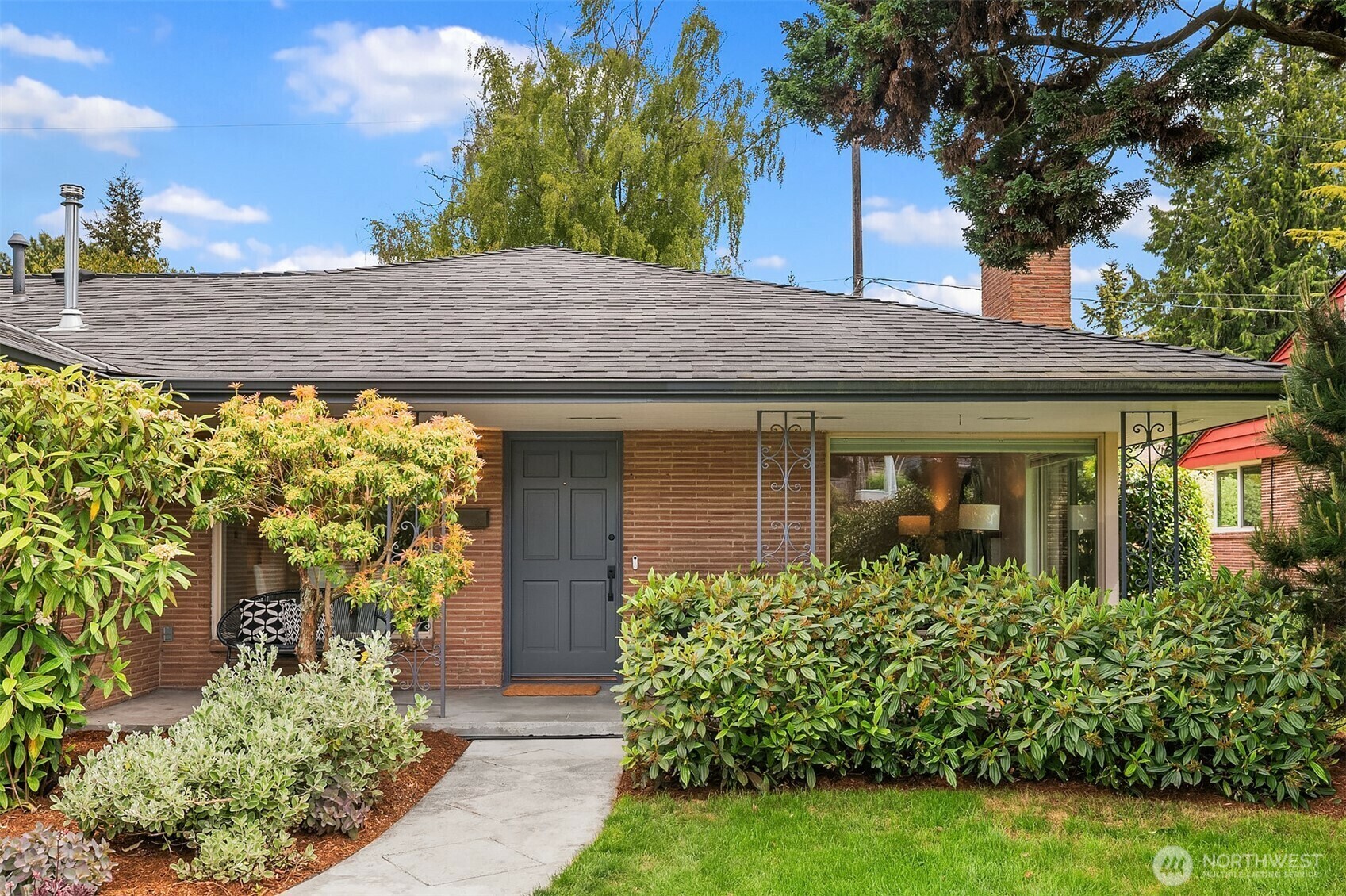Property Photo: 10514 9th Avenue NW WA 98177