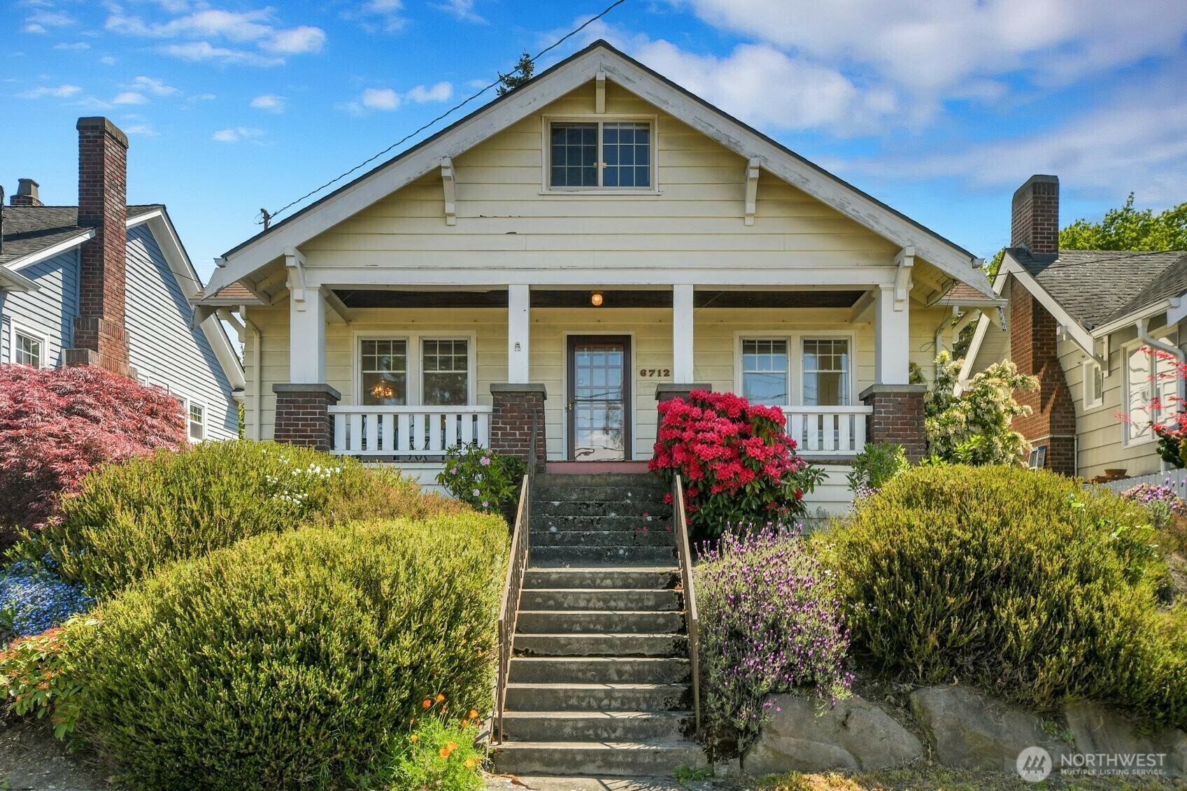 Property Photo: 6712 Fauntleroy Way SW WA 98136