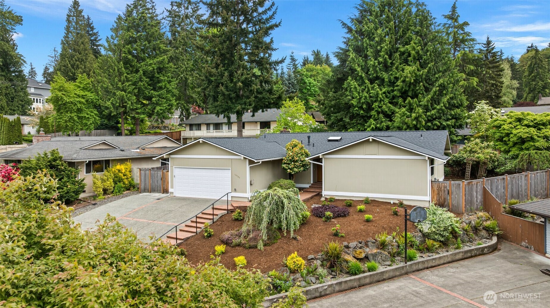 Property Photo: 14725 SE 45th Court WA 98006