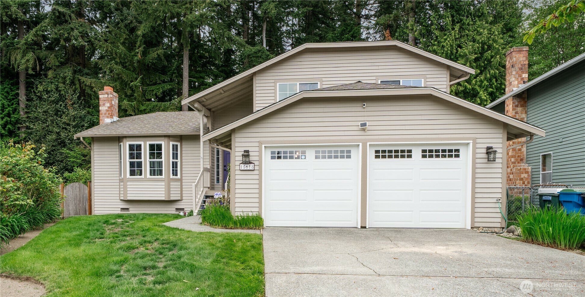 Property Photo: 15618 53rd Place W WA 98026