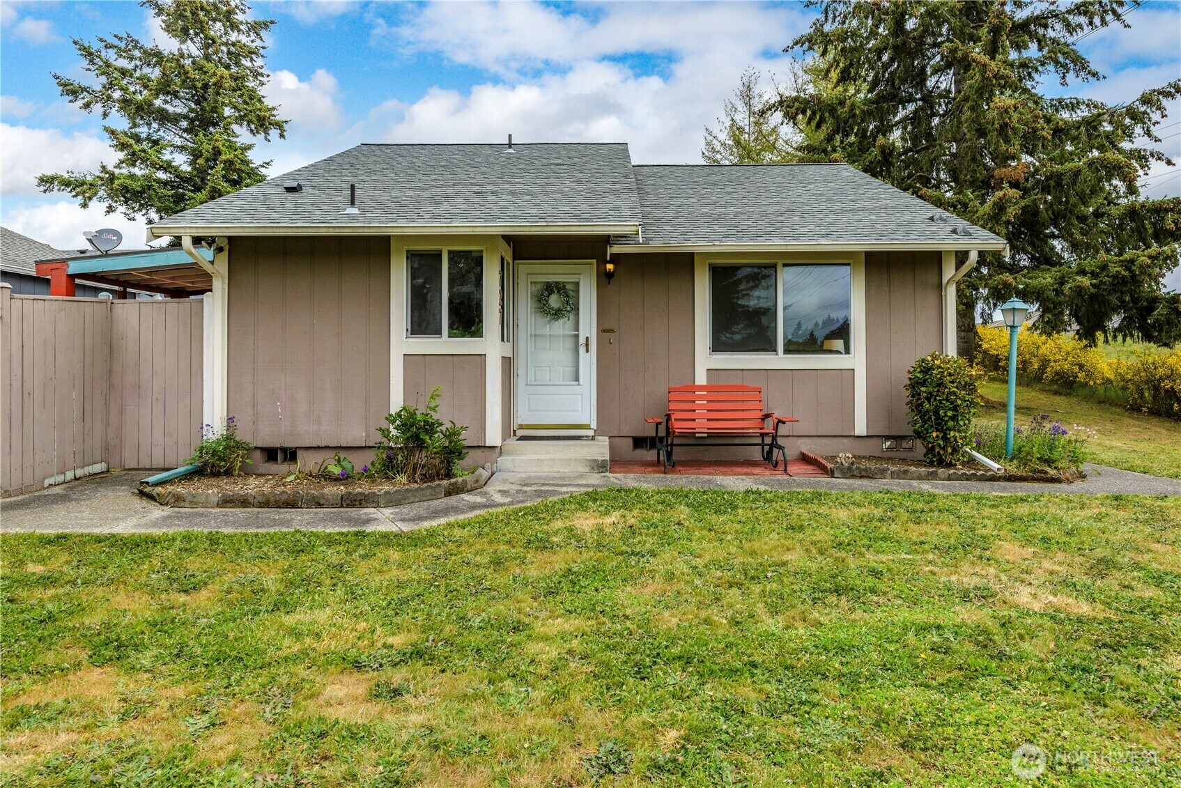 Property Photo: 727 Salzburg Lane SE WA 98513