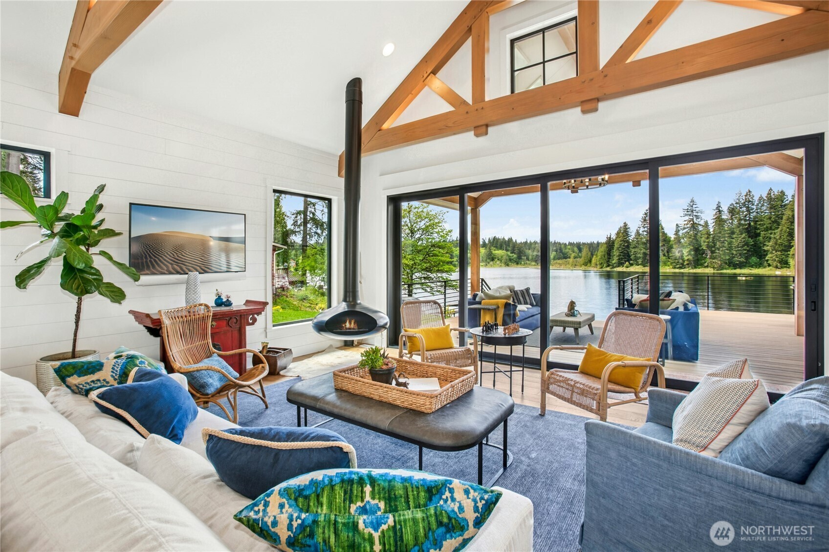 Property Photo: 9803 Crystal Lake Drive WA 98077