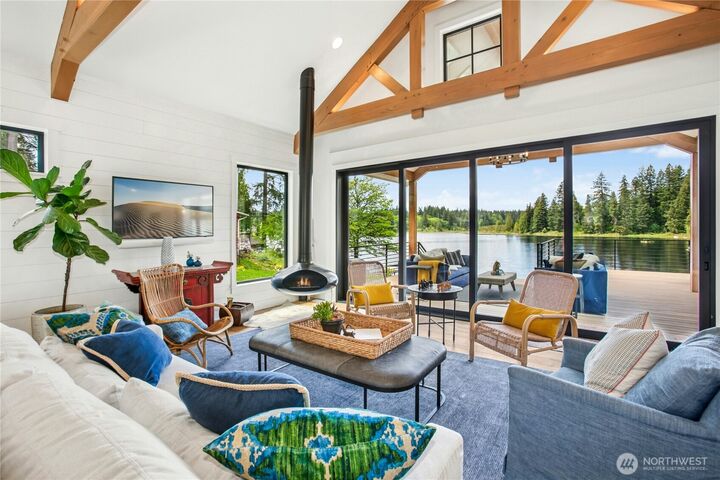 9803  Crystal Lake Drive  Woodinville WA 98077 photo