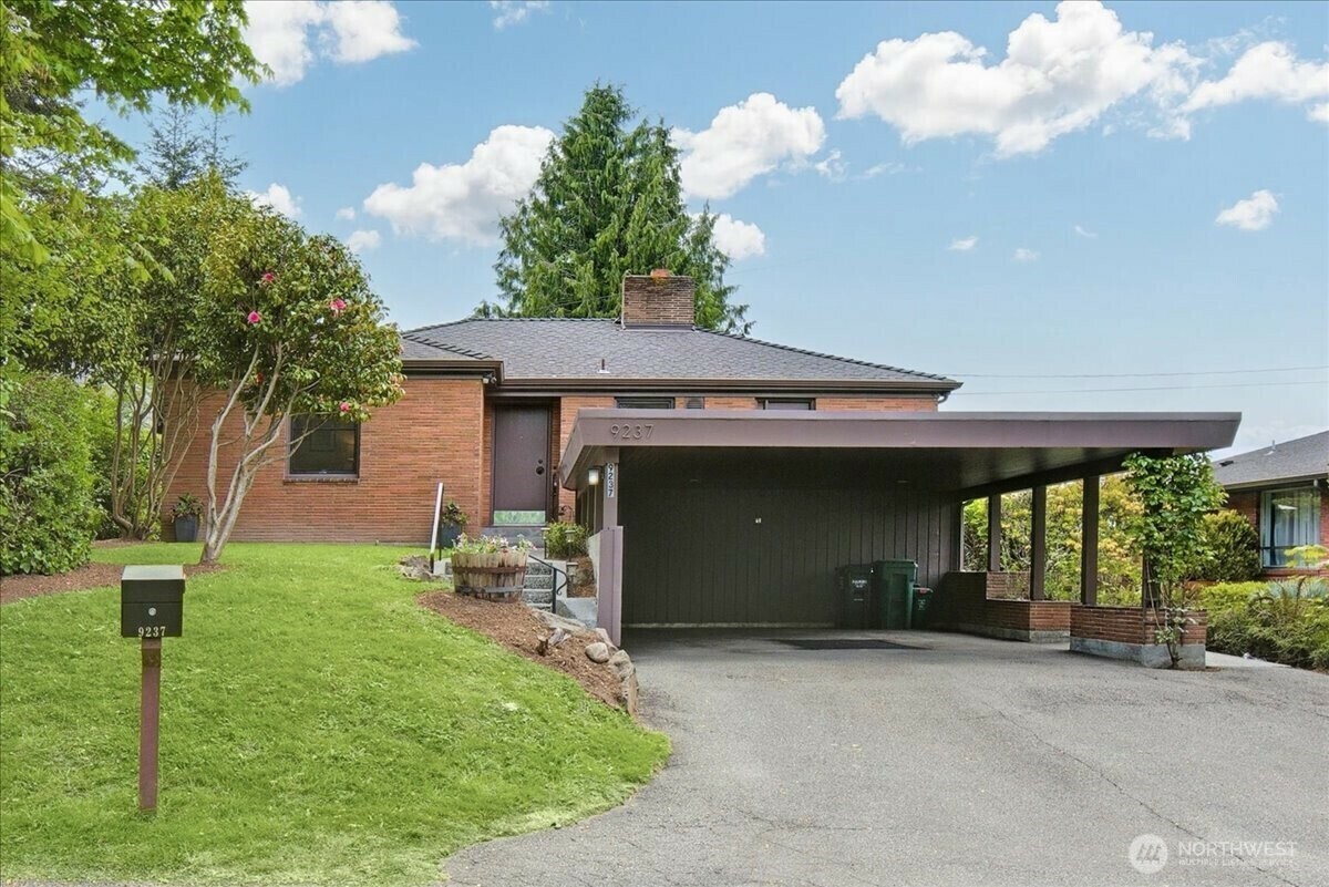 Property Photo: 9237 24th Avenue NW WA 98117