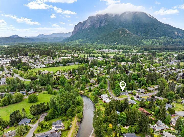 Property Photo: 436 SE Maple Drive WA 98045
