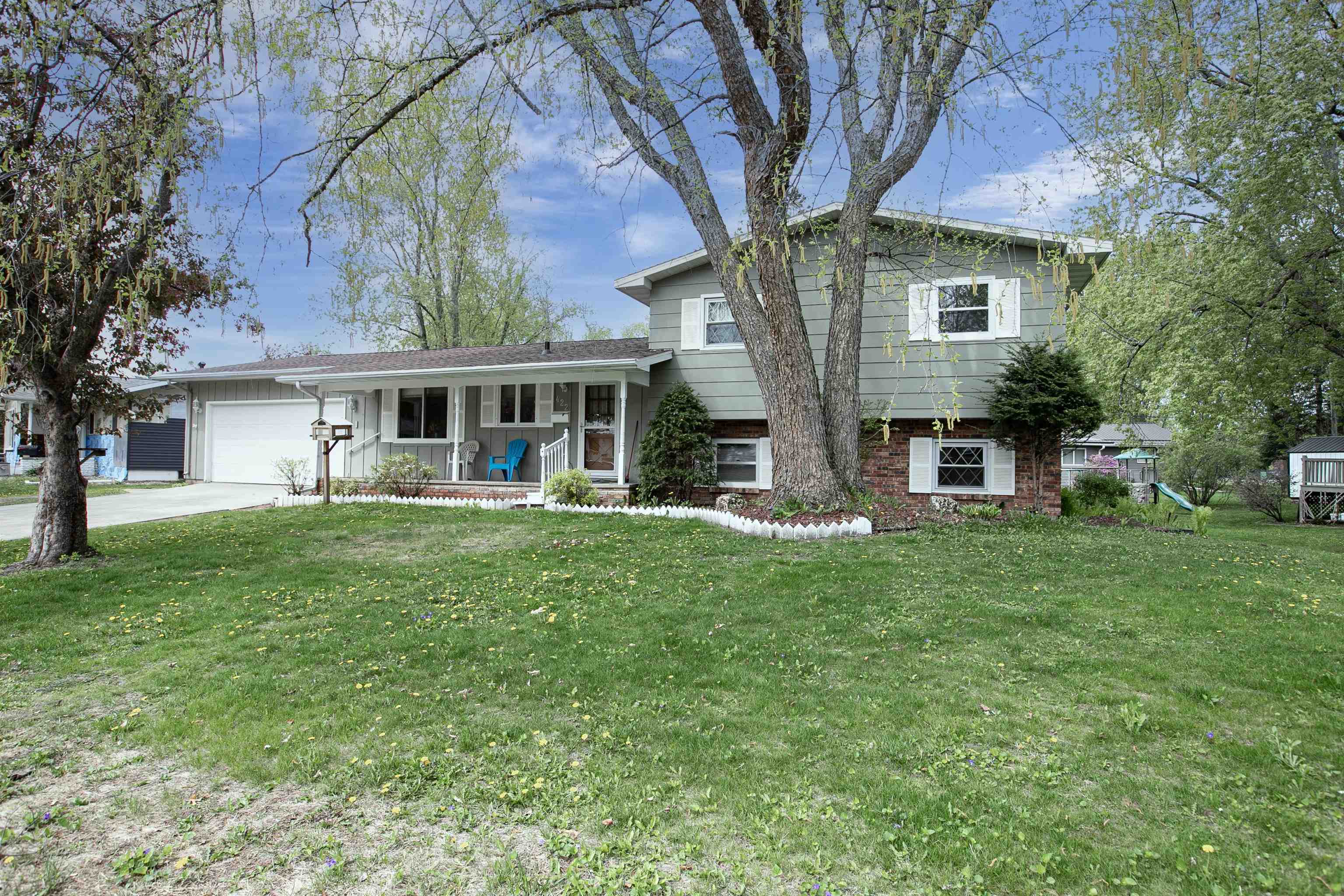 Property Photo: 422 Humphrey Circle WI 54166