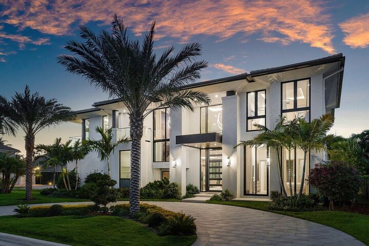 Property Photo: 2498 Queen Palm Road FL 33432