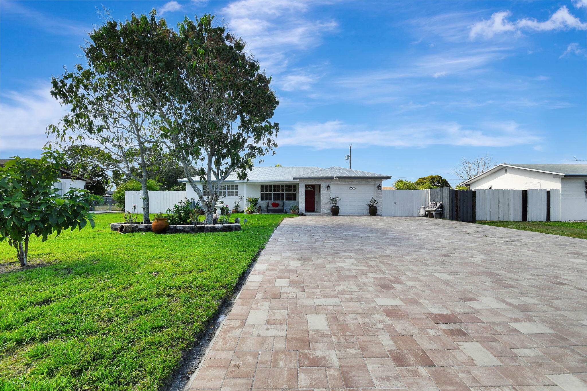Property Photo: 6585 Osborne Drive FL 33462