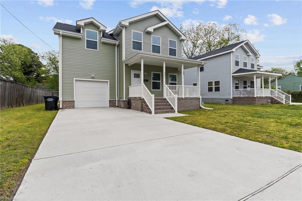 Property Photo:  351 Carver Cir  VA 23701 