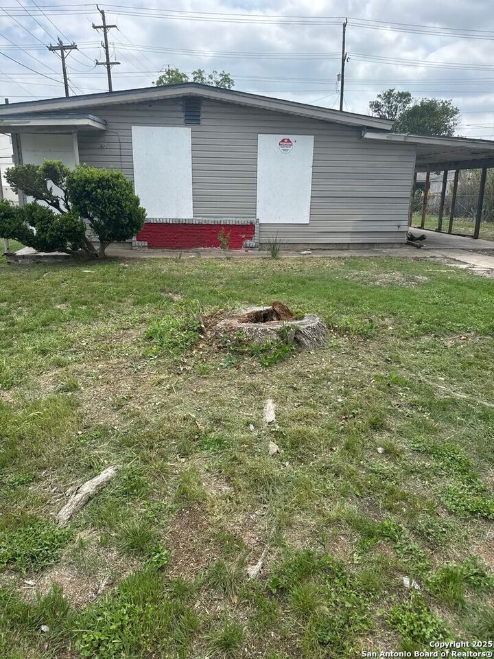 550 Springwood  San Antonio TX 78216 photo