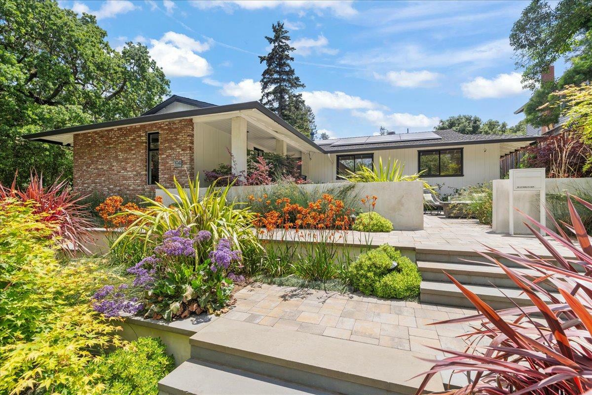 Property Photo: 104 Pinta Court CA 95030