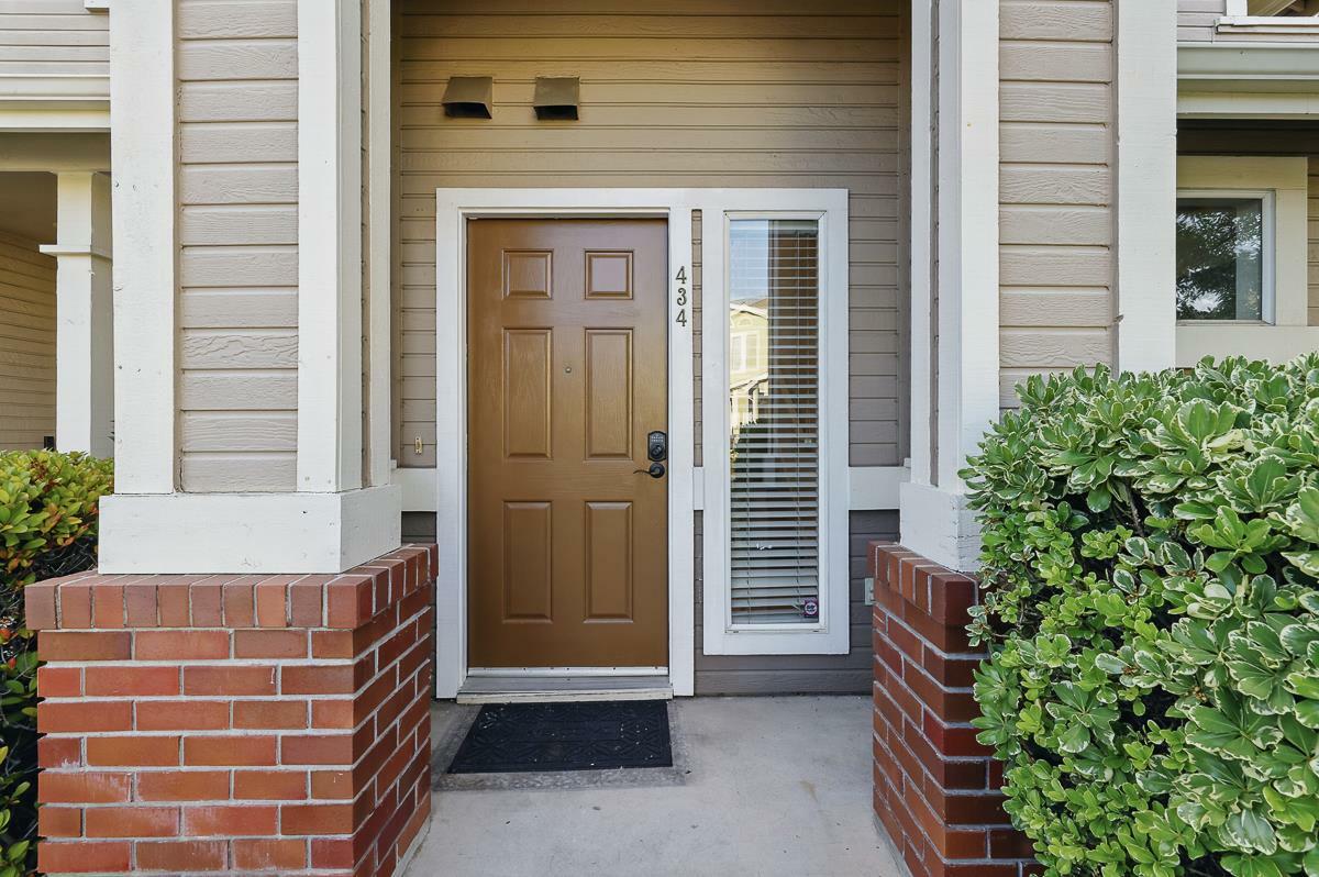 Property Photo: 434 Ashling Court CA 95136