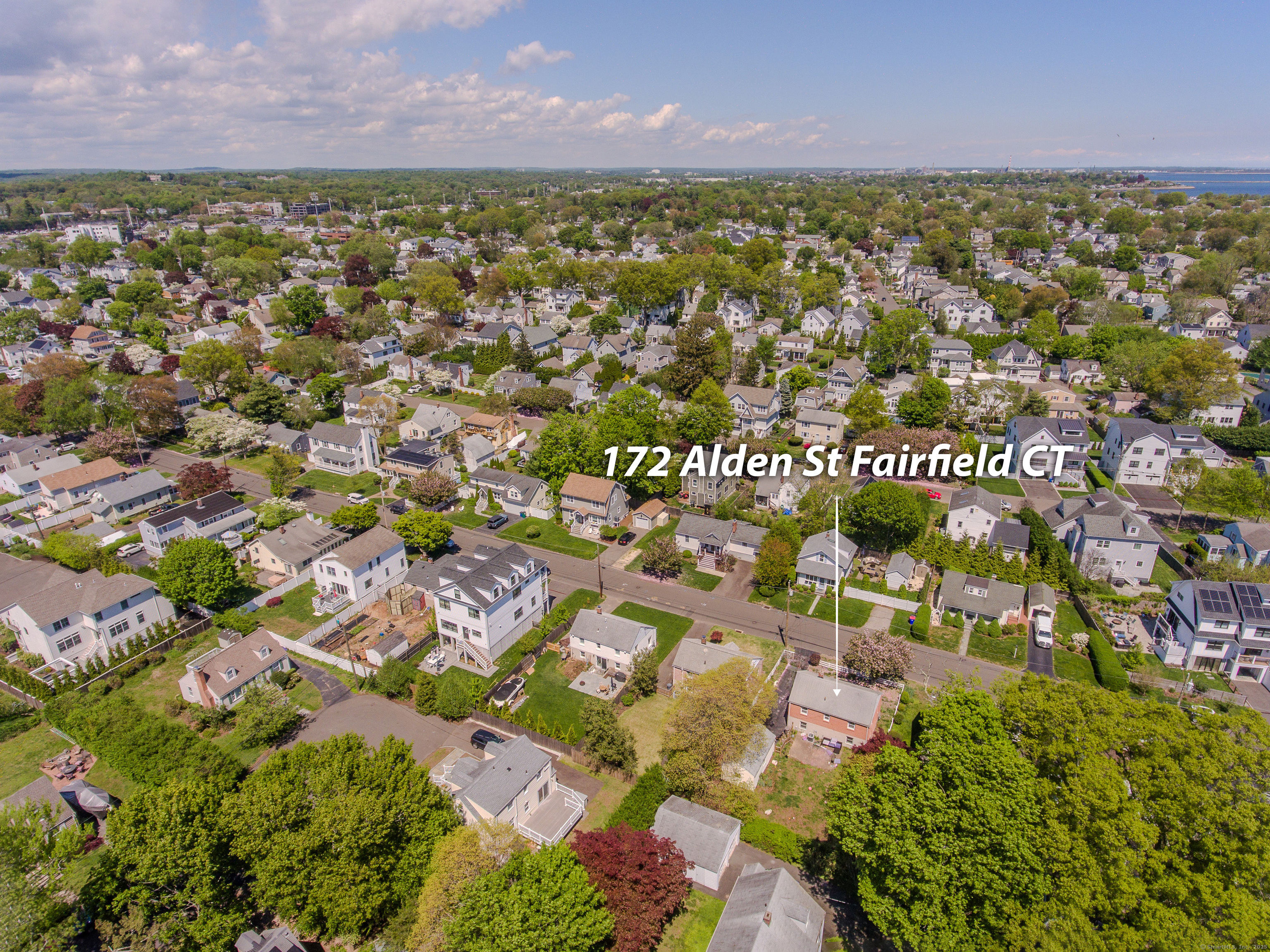 Property Photo: 172 Alden Street CT 06824