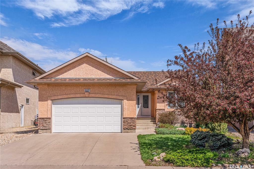Property Photo: 327 Bolton Way SK S7T 0A2