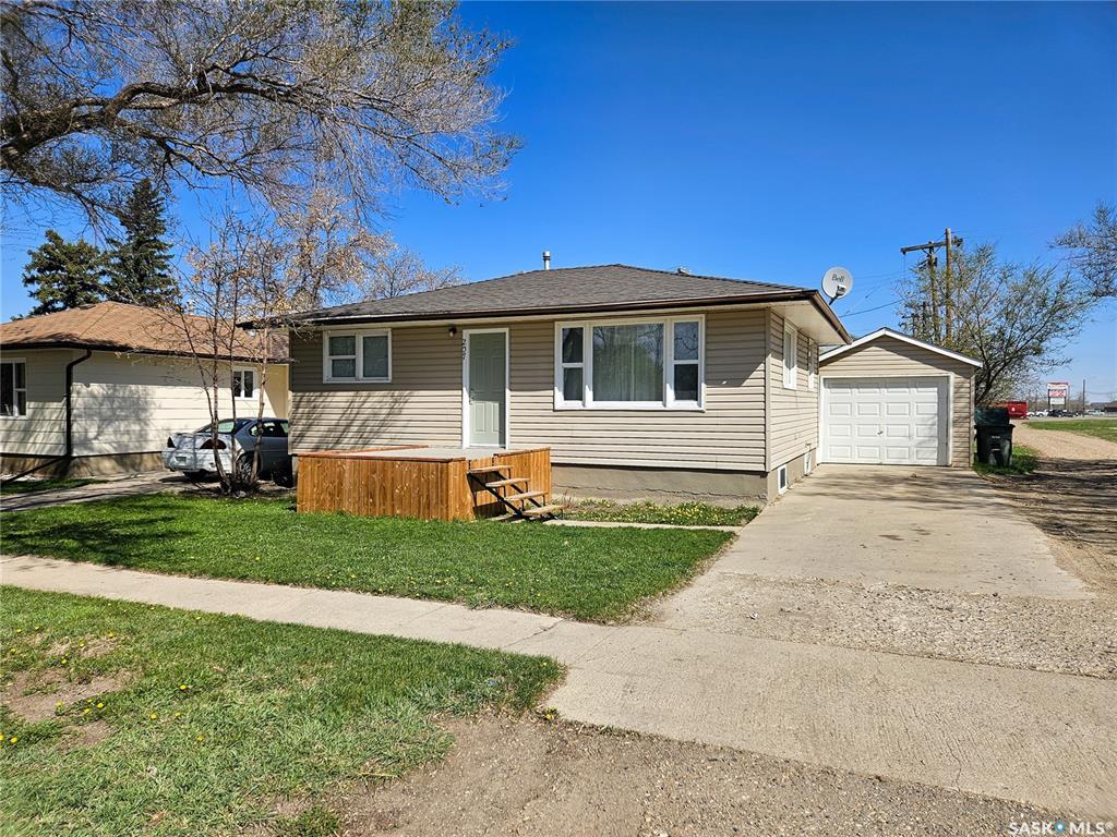 207 7th Avenue W  Rosetown SK S0L 2V0 photo