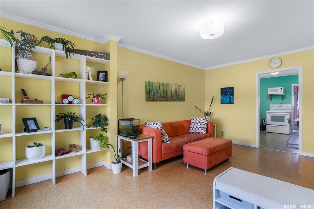Property Photo: 2515 McPherson Avenue SK S7J 0T2