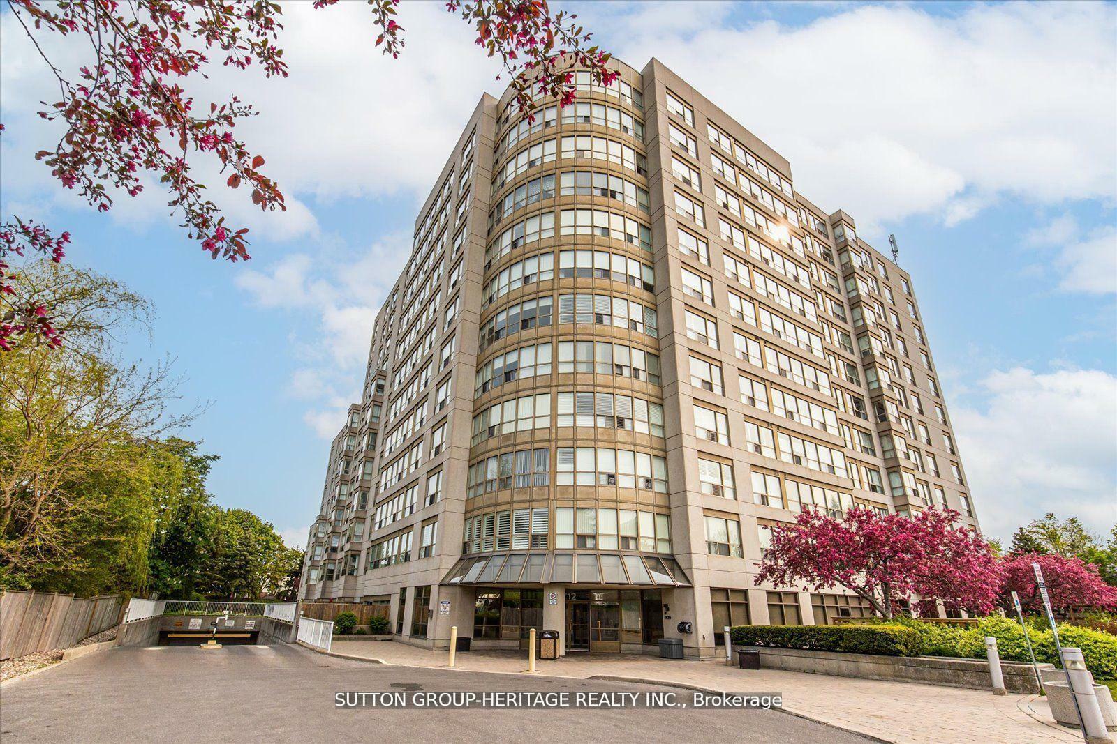 Property Photo: 712 Rossland Road E 1206 ON L1N 9E8