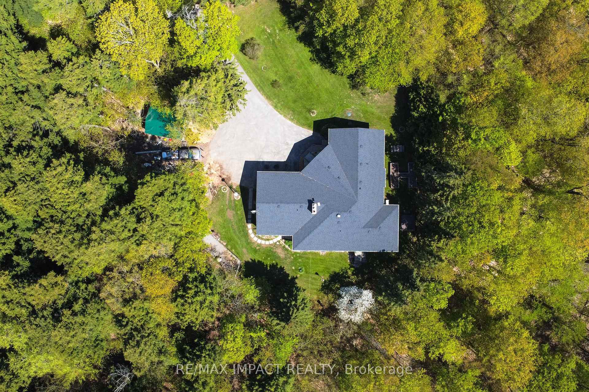 Property Photo: 215 Raglan Road W ON L1H 0N5