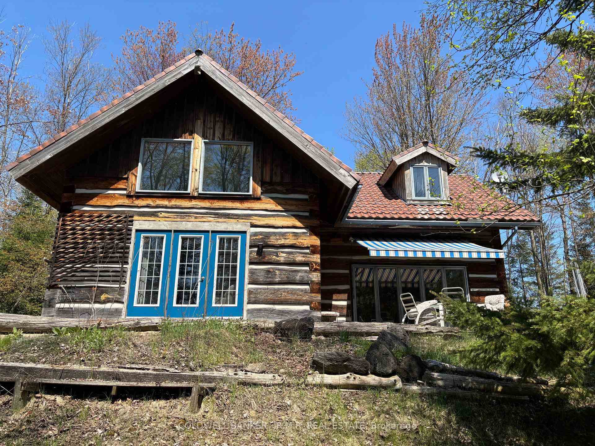 Property Photo: 9136 Ravenshoe Road ON L9P 1R2