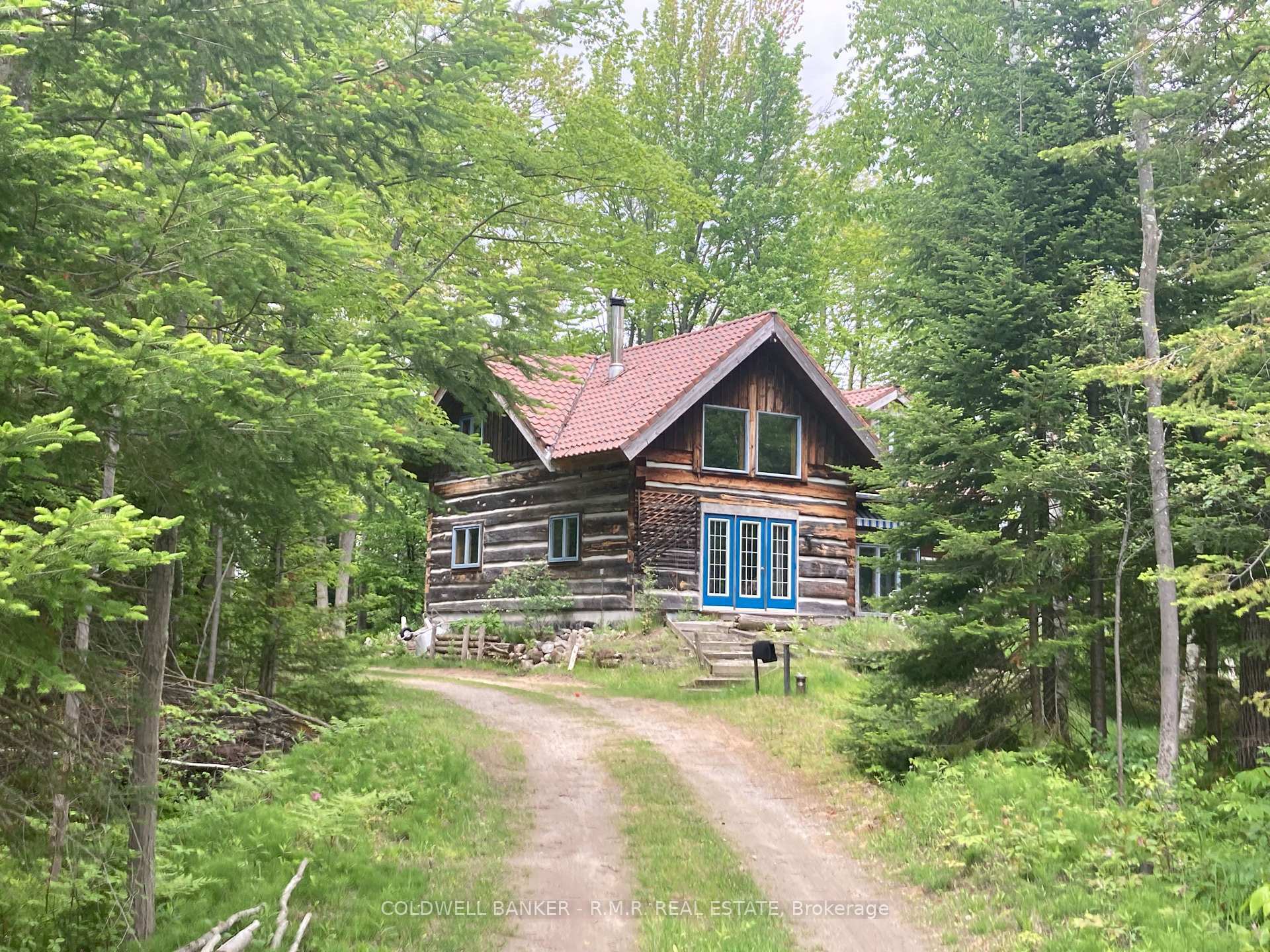 Property Photo: 9136 Ravenshoe Road ON L9P 1R2