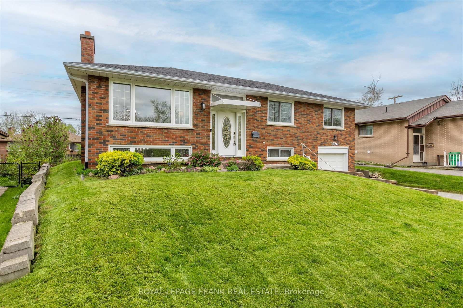 Property Photo:  1024 Hatfield Crescent  ON K9H 6L8 