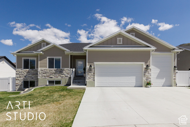 Property Photo: 752 N Sunset Dr UT 84050