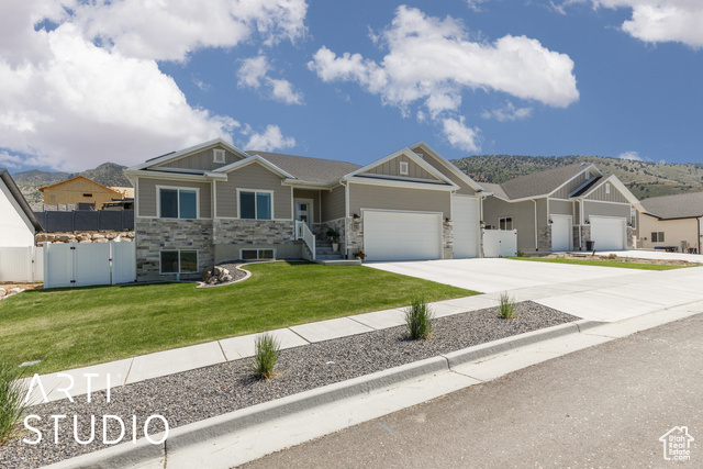 Property Photo: 752 N Sunset Dr UT 84050
