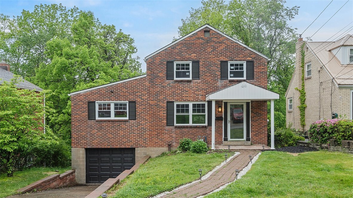 Property Photo: 162 Briarwood Dr PA 15235