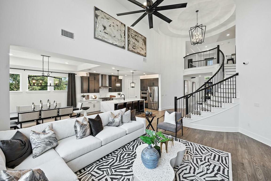 Property Photo: 924 Violet Sunset Drive TX 78628