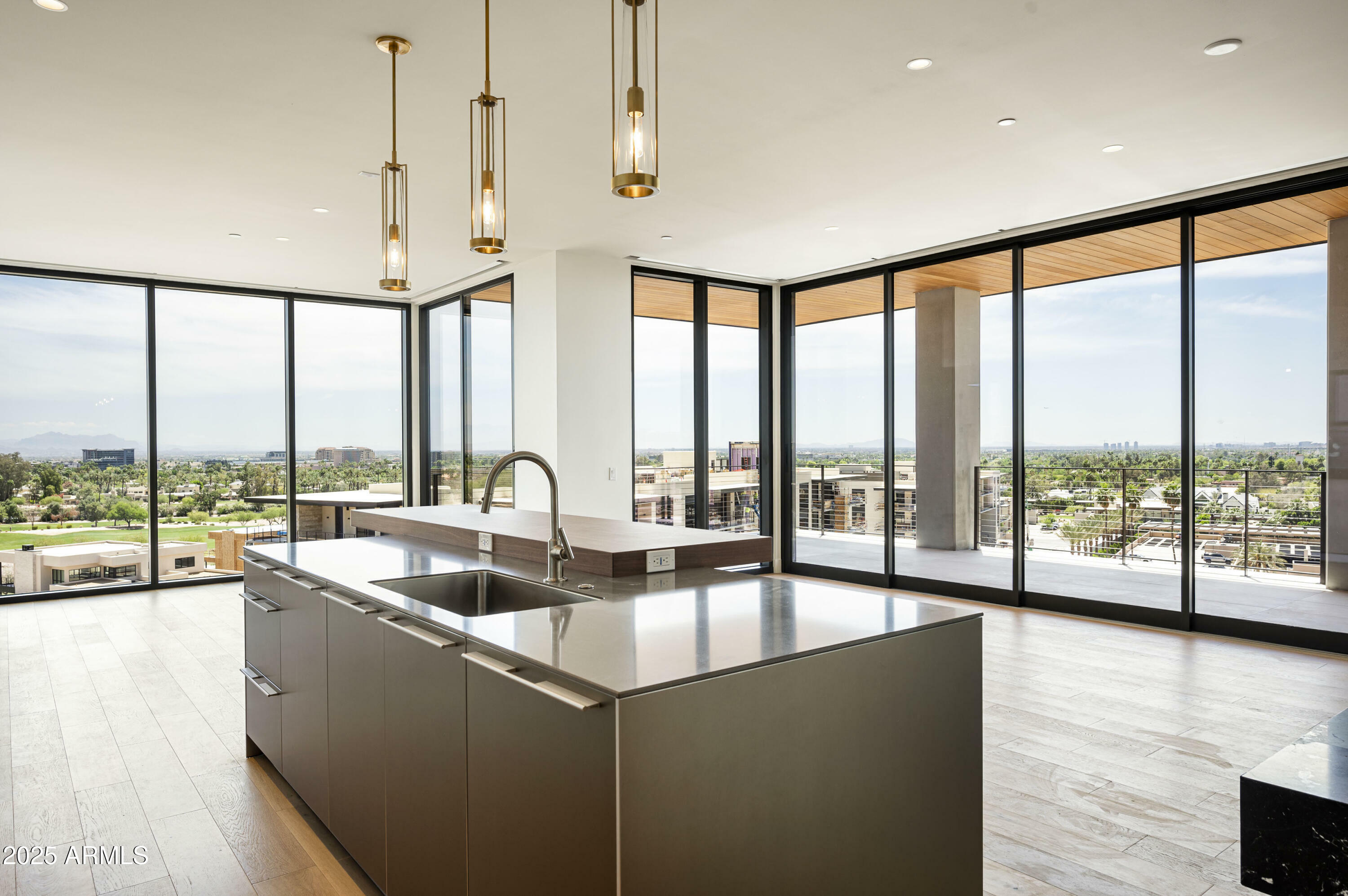 Property Photo: 5000 N Camelback Ridge Road 402 AZ 85251