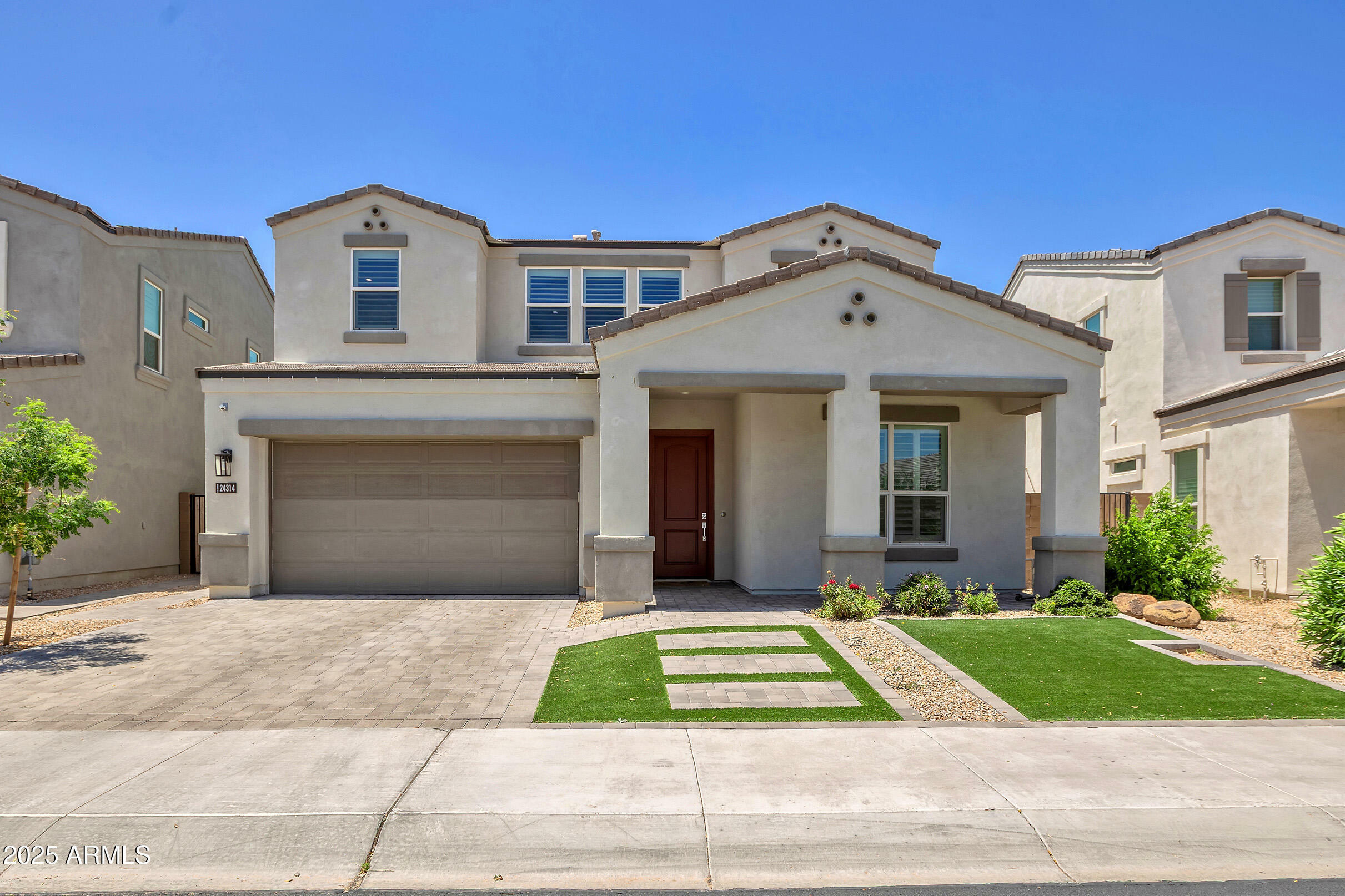 Property Photo: 24314 N 21st Place AZ 85024