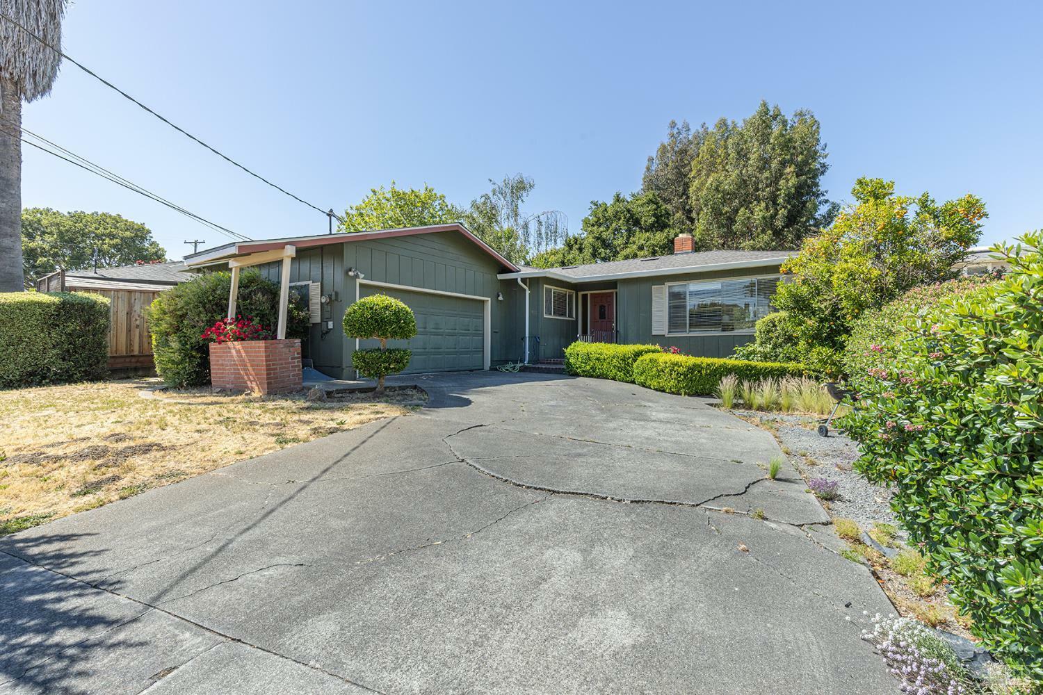 Property Photo: 1021 Country Club Drive CA 94952
